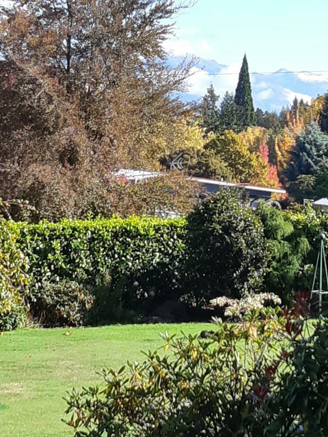 Central Wanaka | lake&mtn views | well appointed Appartement Buitenkant foto